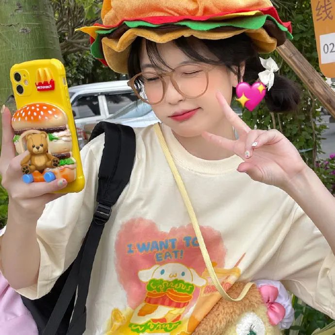 她很漂亮